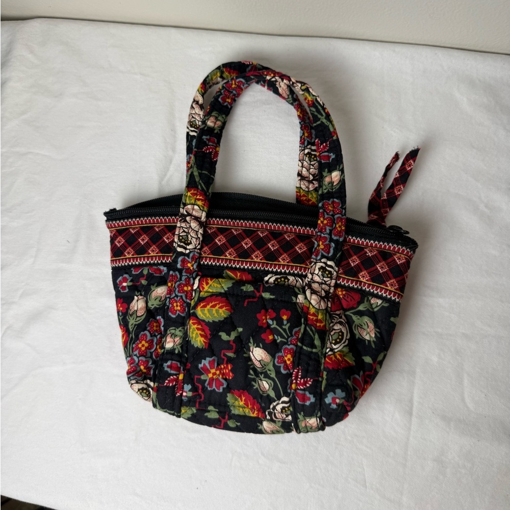 NWOT Vera Bradley Anastasia “Teeny Paddy” Bag – Rare & Retired